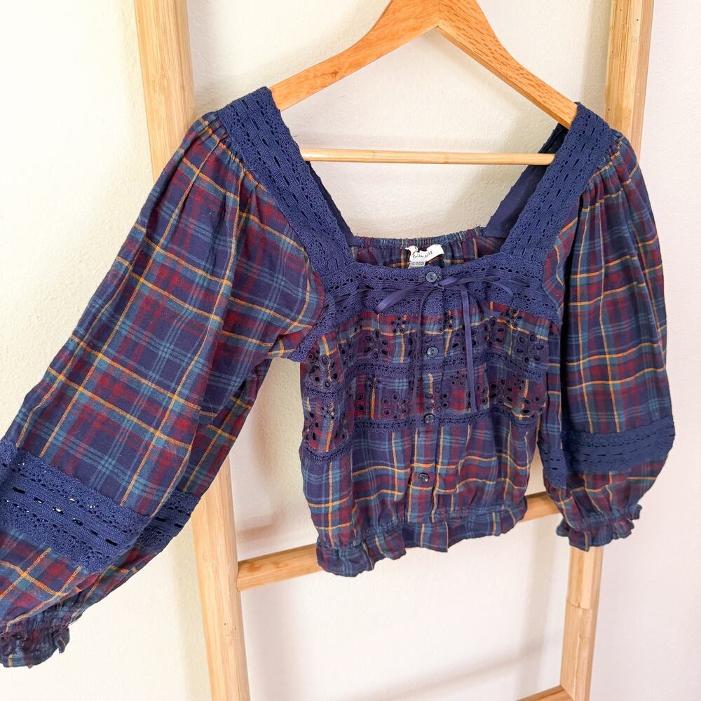 NWT American Eagle Navy Plaid Lace Trim Puff Sleeve Peasant Top XS Cottagecore - Picture 5 of 8